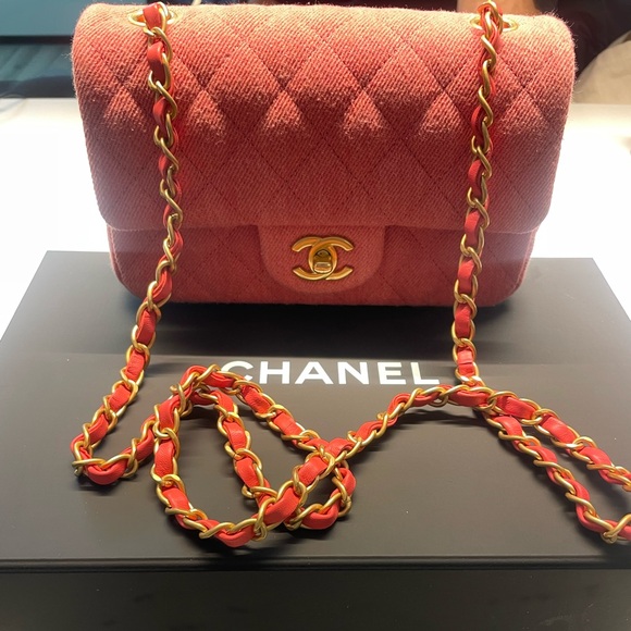 Chanel Pink Mini Flap Bag - Picture 2 of 14